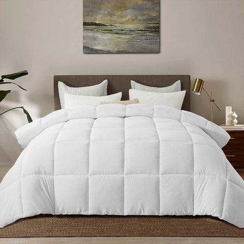 Super Soft Fluffy Fiber Fill, Lightweight and Warm, All Seasons White, Breathable Fabrics, Queen/King Size Bedding