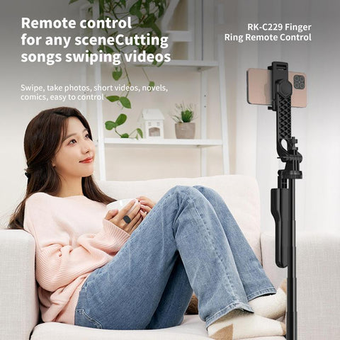 TIK TOK Wireless Page Shifter Tiktok Scroll Button Ring Fingertip Bluetooth Remote Control with Charging Case for Iphone Android Ipad Mobile Phones