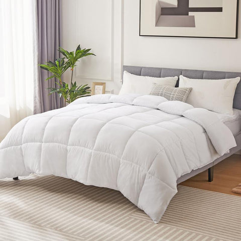 Super Soft Fluffy Fiber Fill, Lightweight and Warm, All Seasons White, Breathable Fabrics, Queen/King Size Bedding